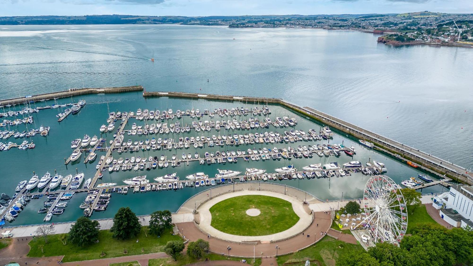 Апартаменти Harbour Breeze - Contemporary Waterside Bolthole On Torquay'S Iconic Marina Екстер'єр фото